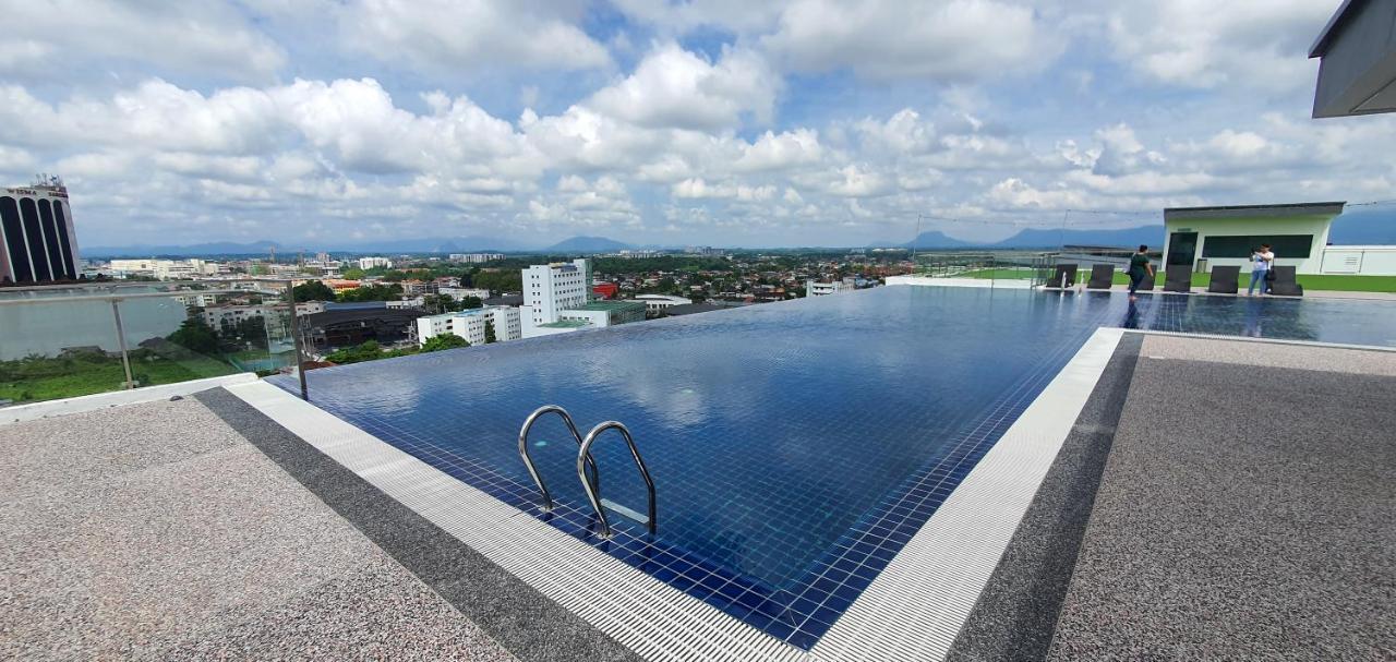 Kozi Square New Sgh Cozy Home 8A Kuching Exterior photo